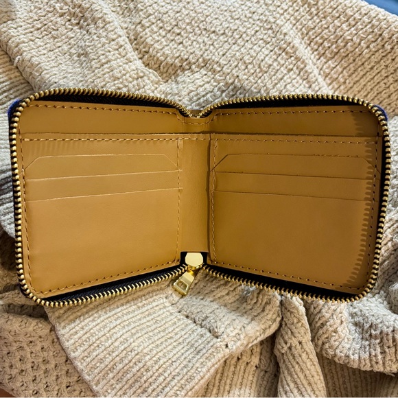 Portland Leather Goods Small Zipper Bifold Wallet - Picture 5 of 6